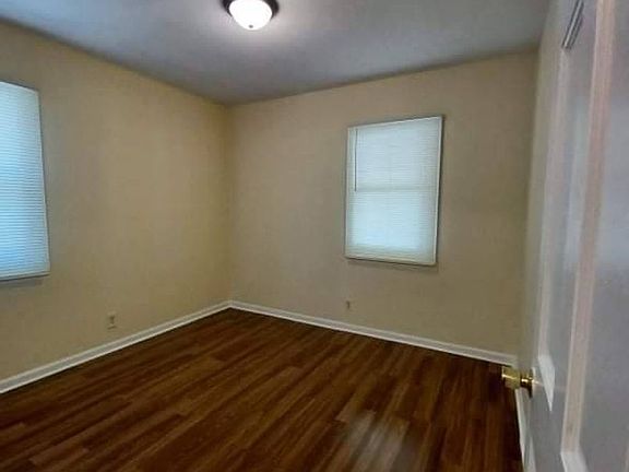4th image of 1233-35 Benton St #1235