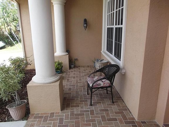 3rd image of 3991 SW Cheribon St