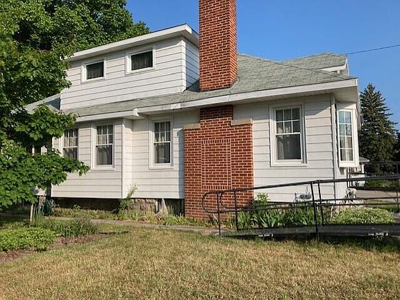 4th image of 303 S 5th St