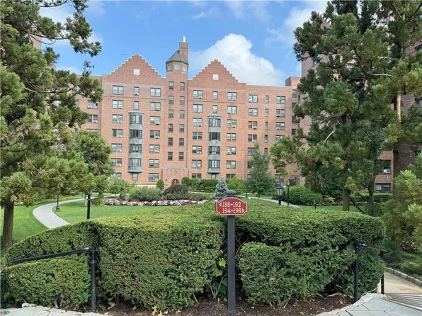 194 Garth Road #1L, Scarsdale, NY 10583