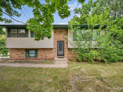 2614 Crystal Lake Rd, Cary, IL, 60013