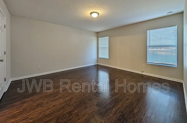 5512 Village Pond Cir — Photo 9
