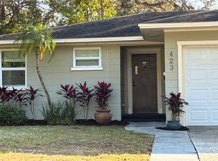 423 Wildwood Way, Belleair, FL 33756