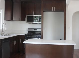 924 Gulf Ave, Wilmington, CA 90744