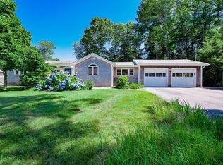 14 Crapo St, Marion, MA 02738