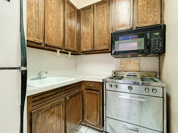 70-25 Yellowstone Boulevard image 13 of 22