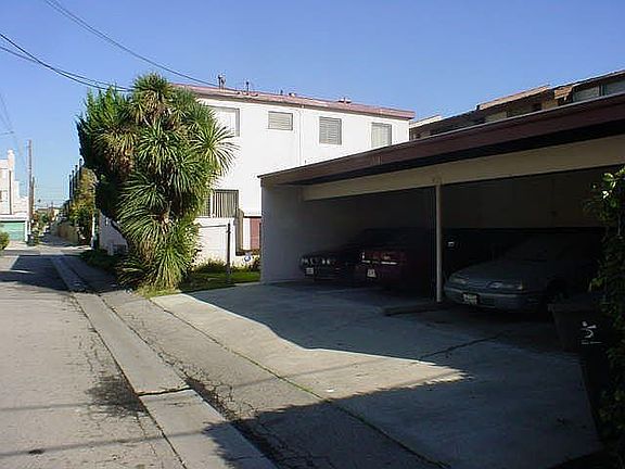 3rd image of 1318 Harvard St
