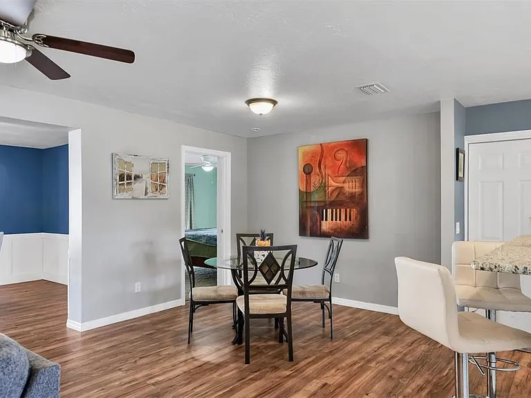 3425 Fairview Dr — Photo 9