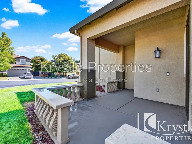 824 Cedarcrest Dr — Photo 6