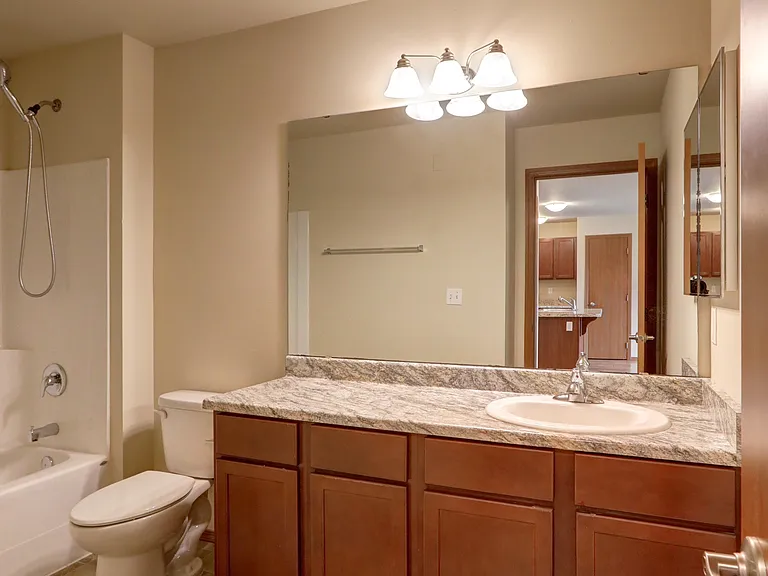 Ambaum Place I | Modern Apartment Homes w/ In-Unit Laundry! — Photo 35