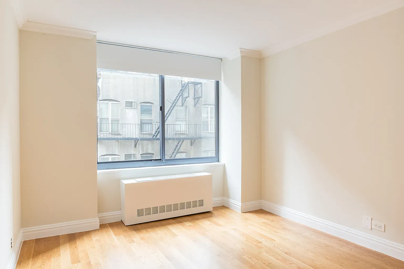 235 West 48th Street — Photo 4