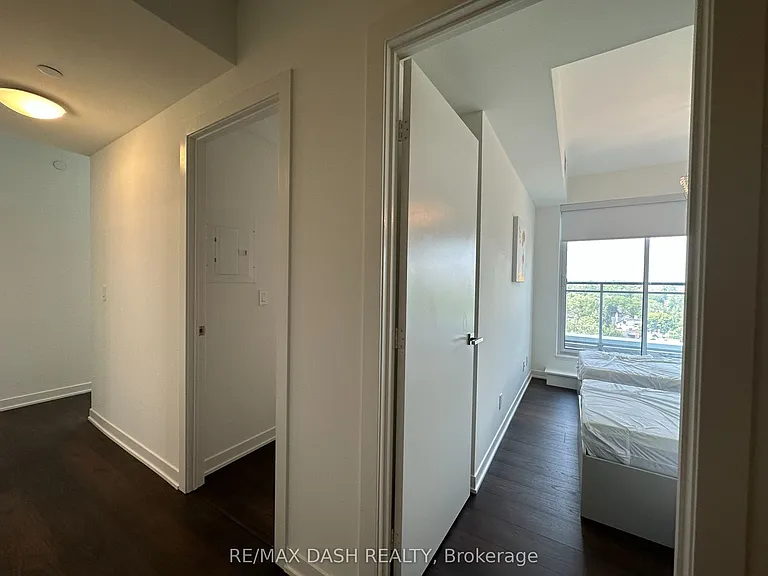 223 Saint Clair Ave W #1002 — Photo 6