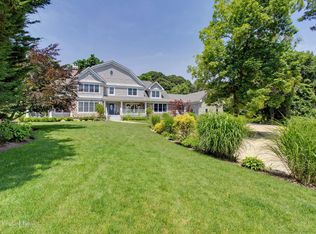 9 Kew Ct, Northport, NY 11768