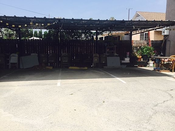 3rd image of 2728 Hyans St