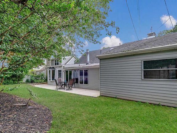 5th image of 708 Preston Ln