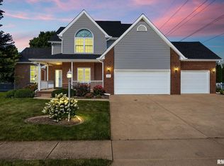 1508 Oak Rdg, Washington, IL 61571