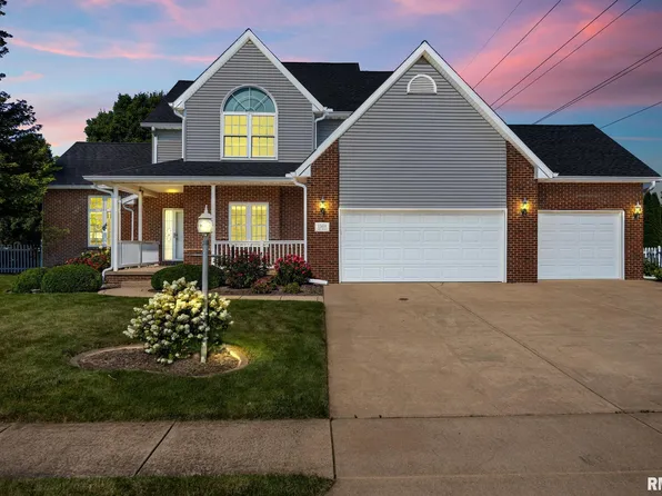 1508 Oak Rdg, Washington, IL 61571