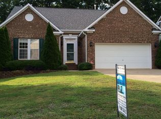 8000 Kingston Dr, Waxhaw, NC 28173