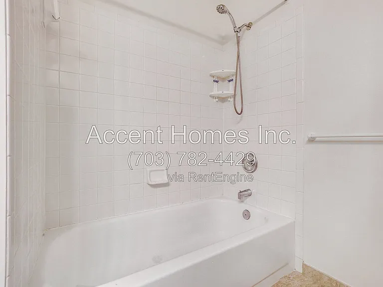 21217 Millwood Sq — Photo 41