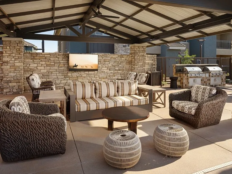 Everly at Morrison Ranch Luxury Apartments — Photo 63