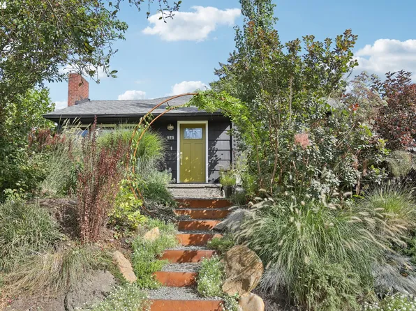 875 N Watts St, Portland, OR 97217