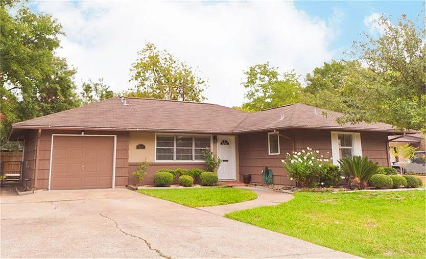3 bed, 2.0 bath, 1475 sqft, $2,450 — Photo 1