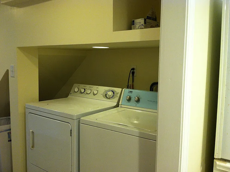 195 Alabama Ave #2 — Photo 6