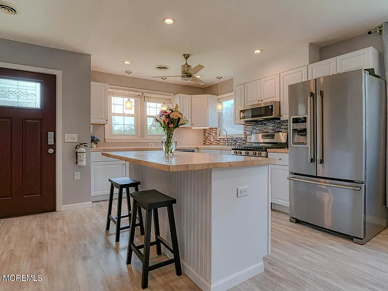 35 Auburn St #54B — Photo 17