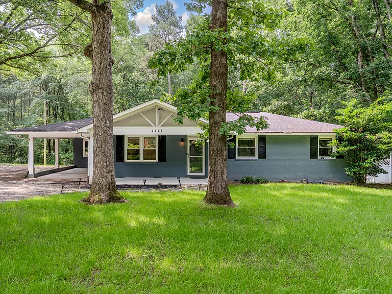 2514 Glover Rd — Photo 1