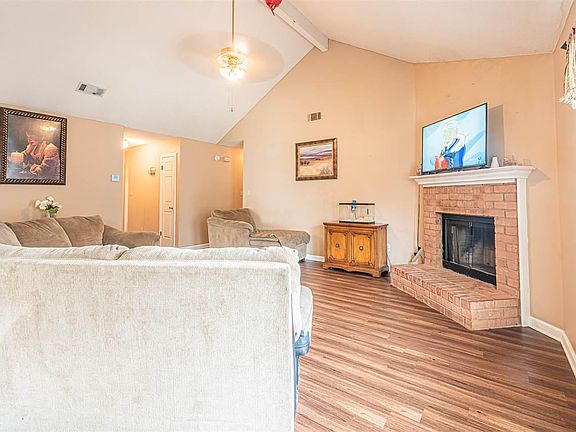 5th image of 2786 Maryland Cir E