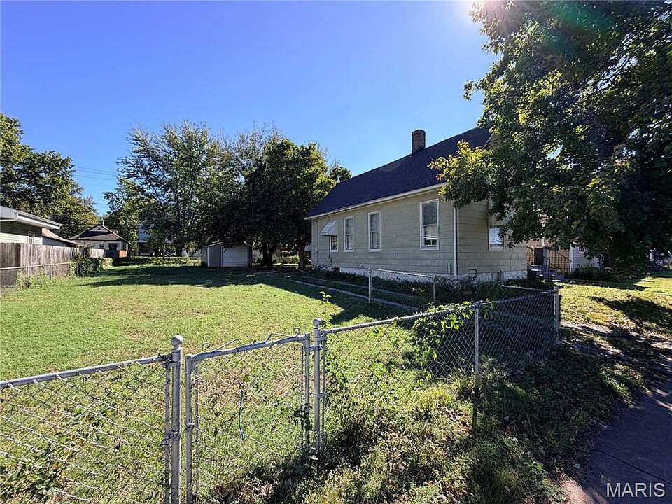 4th image of 2226 Adams St