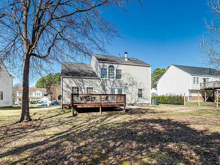 837 Woodgrove St — Photo 31