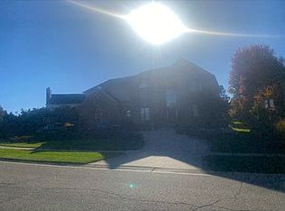 3567 Nesting Ridge Dr, Rochester Hills, MI 48309