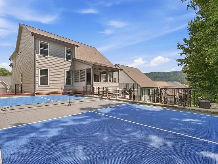 9202 White Ash Dr — Photo 5