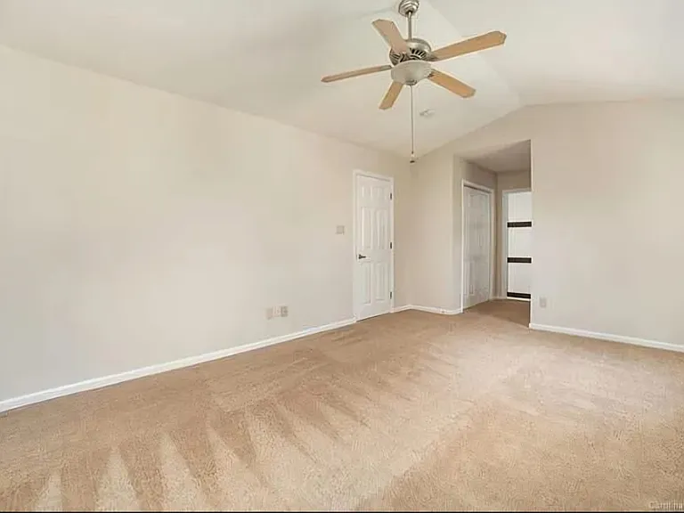 2722 Briar Ridge Dr — Photo 9