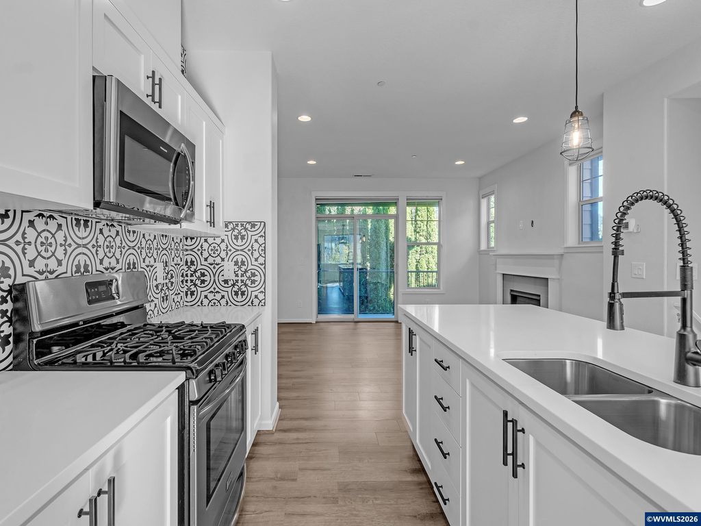 13552 SW Beach Plum Ter, Sherwood, OR - More