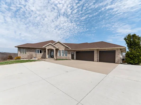 25329 182nd St, Spirit Lake, IA 51360