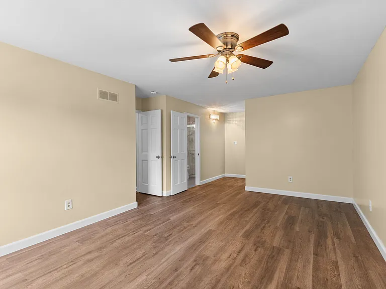 701 Oak Run Ln — Photo 17