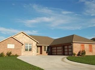 1006 N 23rd Ave, Ozark, MO 65721