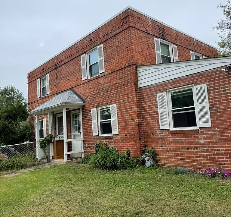 1st image of 849 S Irving St