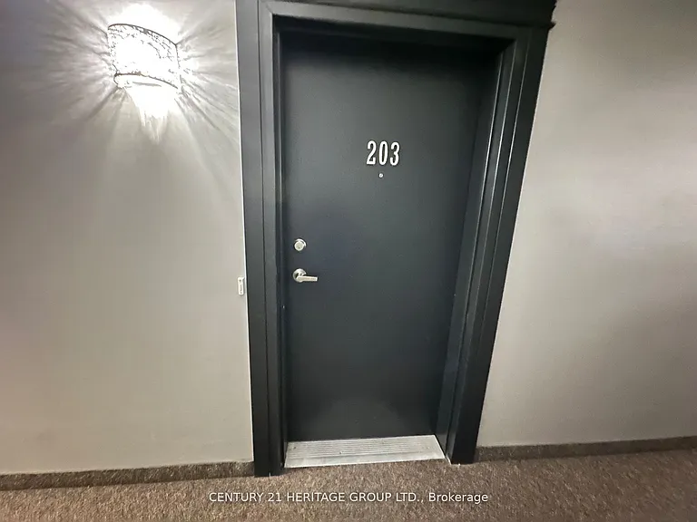 39 Ferndale Dr S #203 — Photo 2
