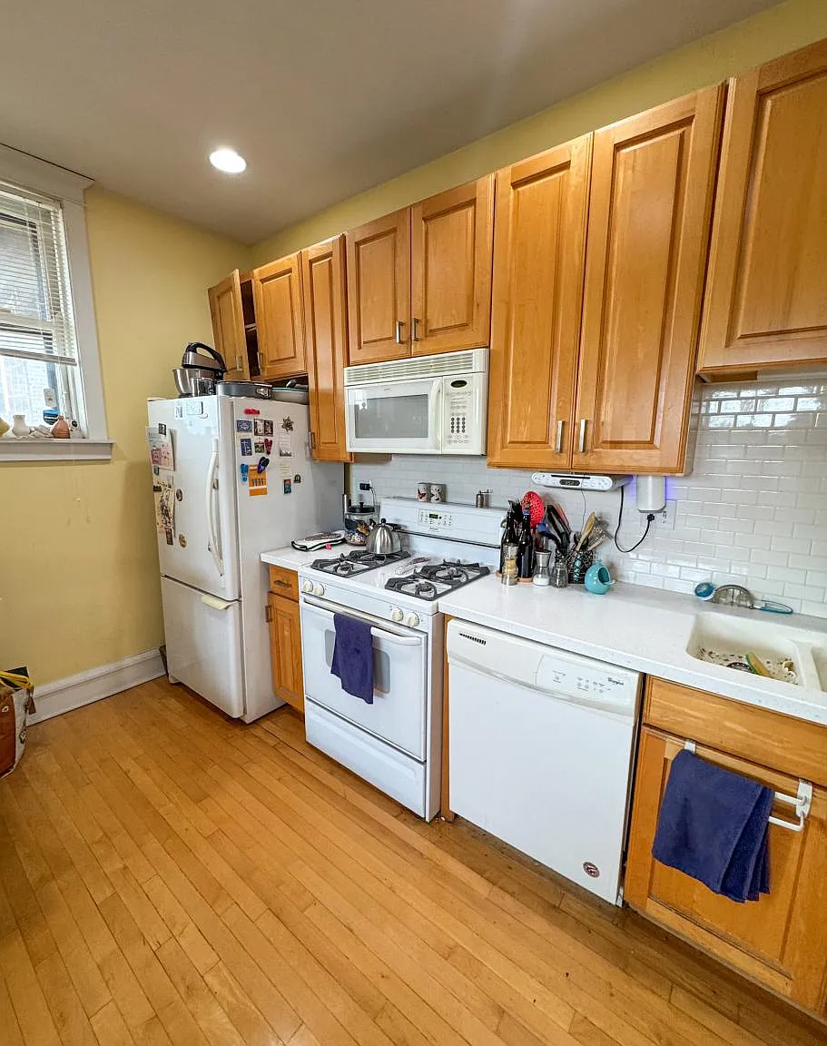 2 bed, 1100 sqft, $2,495 — Photo 3