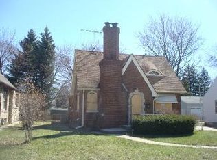 301 Burton St, Waukegan, IL 60085