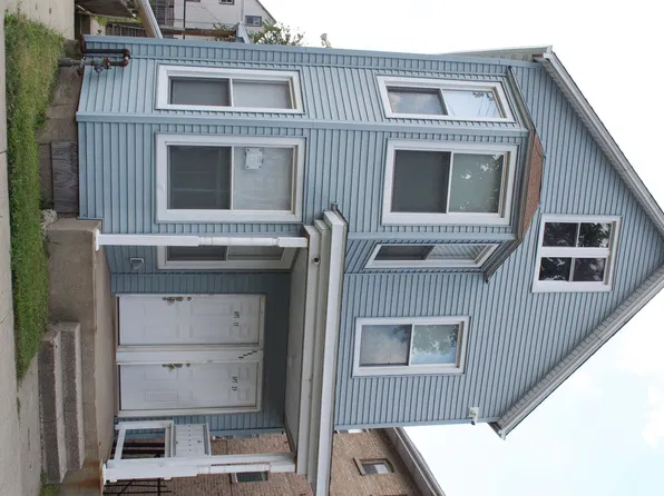 8640 S Escanaba Ave, Chicago, IL 60617
