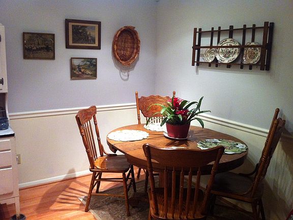 Spacious Dining Room