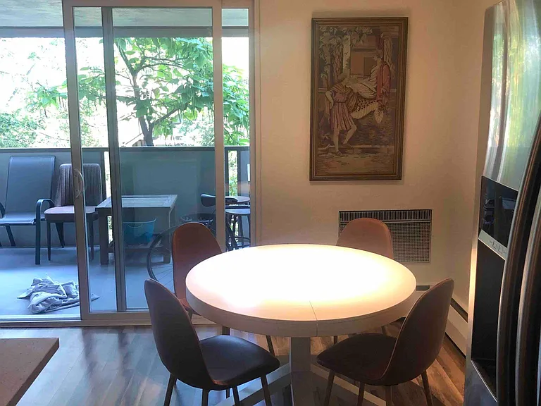 1090 N Lafayette St #403 — Photo 4