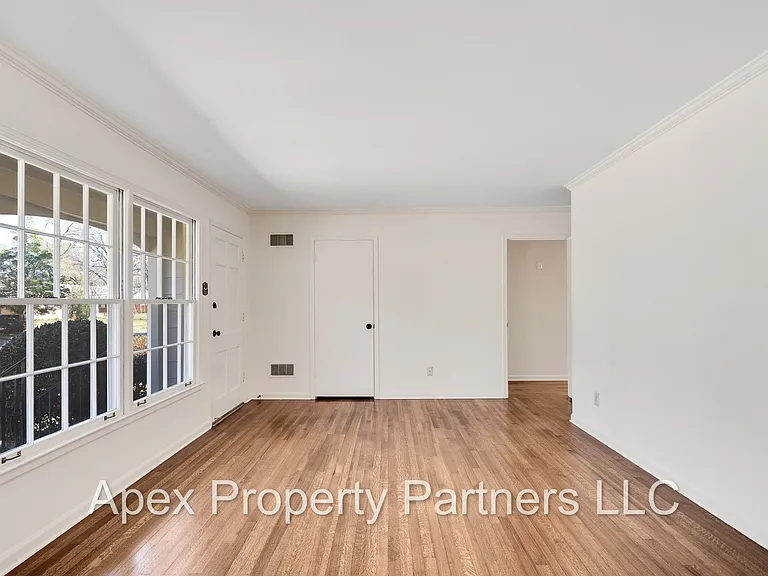 5319 Chickasaw Rd — Photo 10