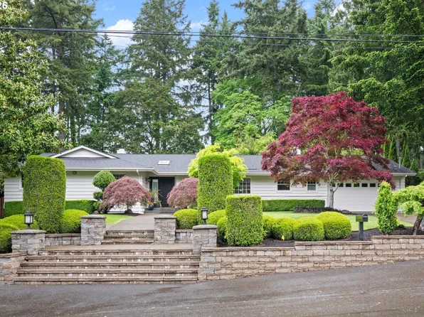 10465 SW Hawthorne Ln, Portland, OR 97225