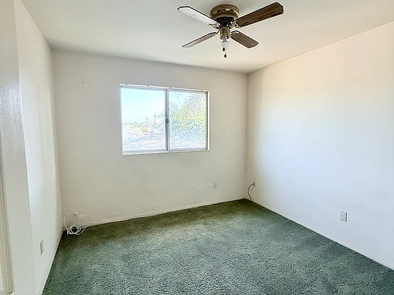1208 Florence St — Photo 8