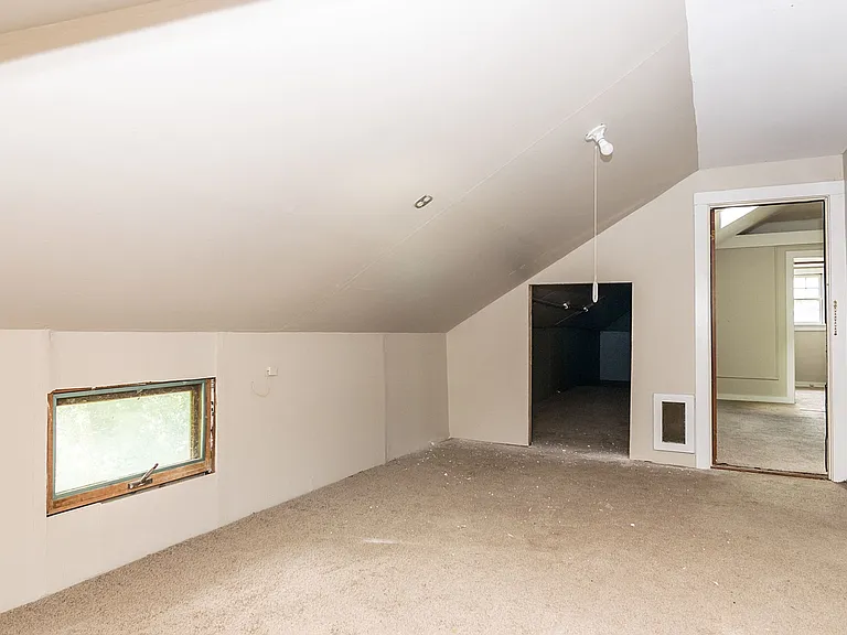 2455 S Main St — Photo 13